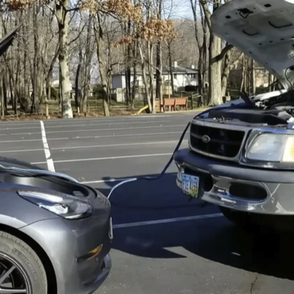 Hybrid and Electric Vehicle Jump Start Service